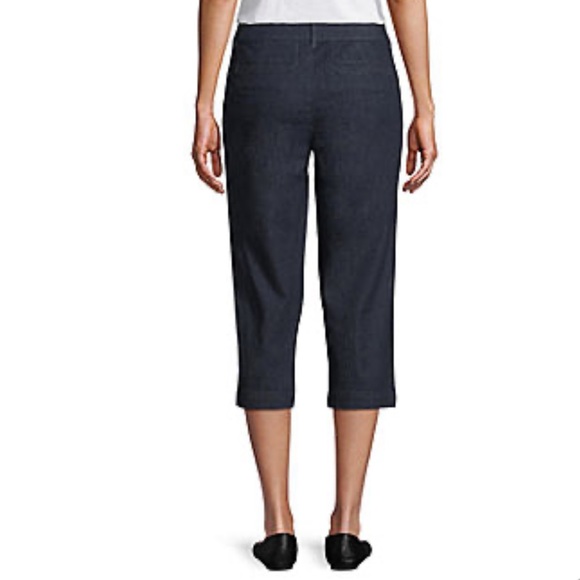 St. John's Bay Women’s Mid Rise Capri Rinse Color Size 4 NWT - Picture 10 of 16